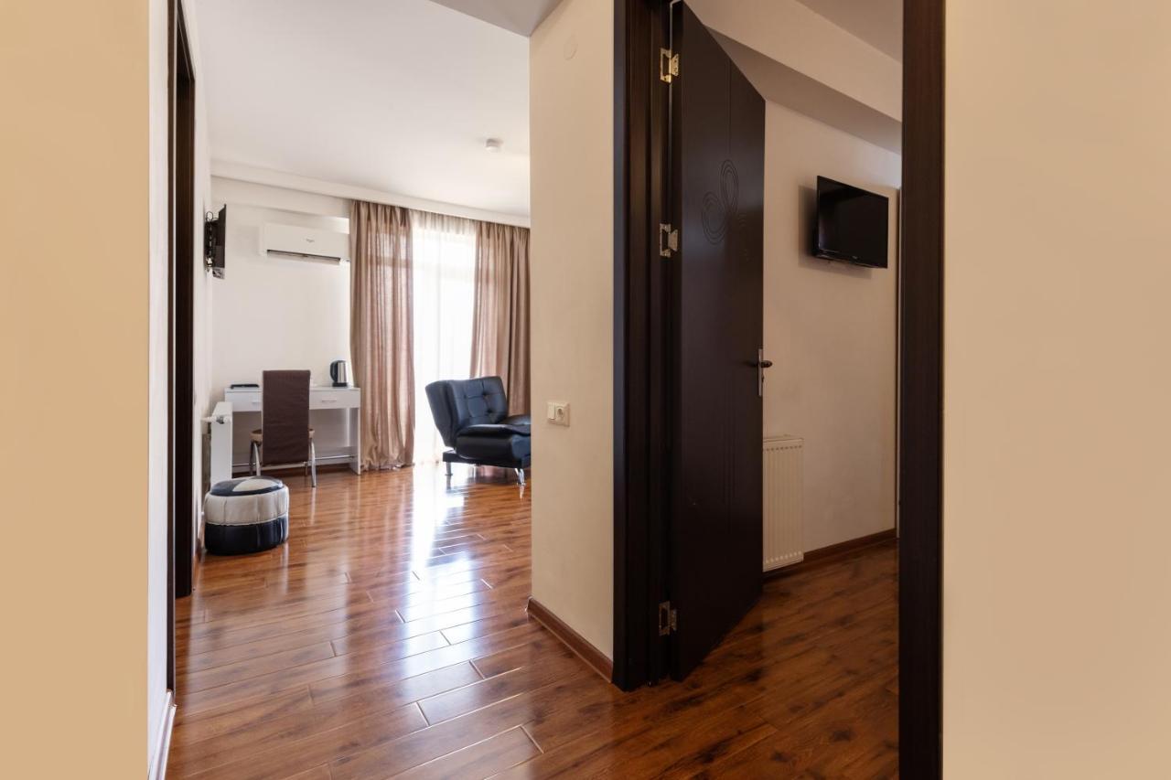 Hotel Grand Palace Tiflis Exterior foto